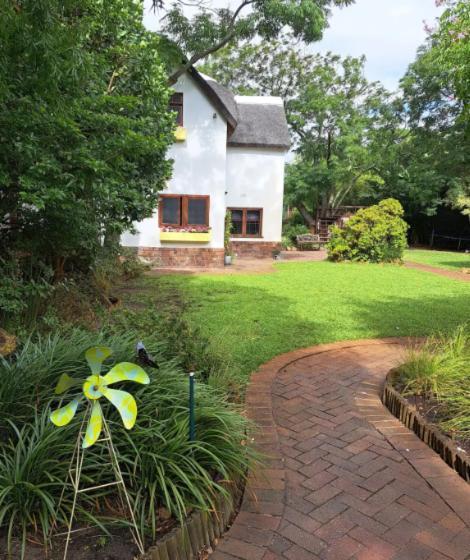 Mead, Pinelands Kapstadt