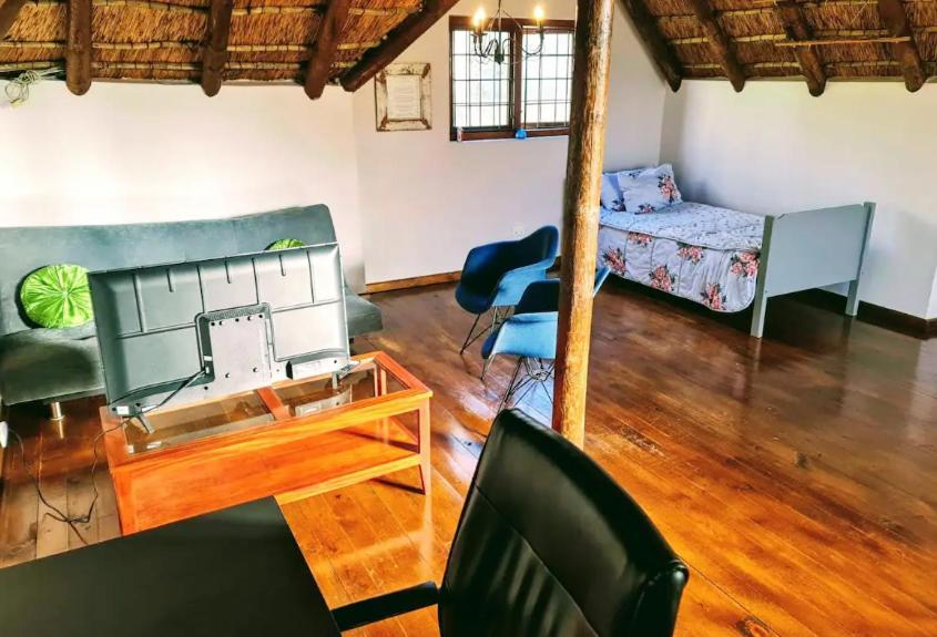 Mead, Pinelands Kapstadt